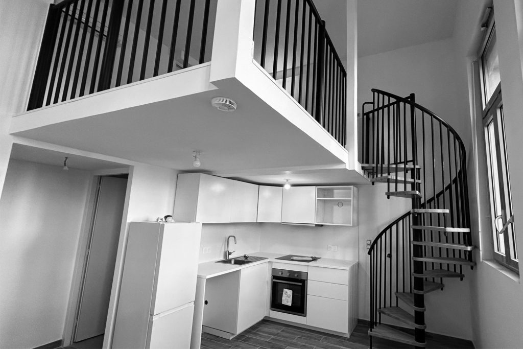 Cuisine d'un immeuble de logements au Lavandou pour La Poste Immobilier